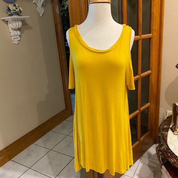 Yellow Gold cold shoulder tunic 30” long and 34” on the sides by Wishful Park - Picture 5 of 8
